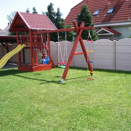 Sungarden Panzio Кестхей