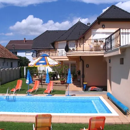 Sungarden Panzio * Кестхей
