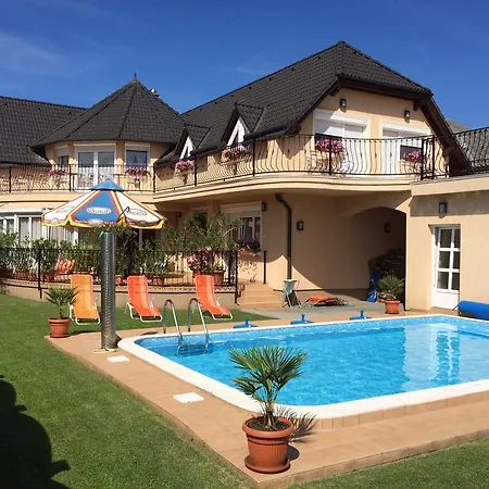 Sungarden Panzio * Кестхей